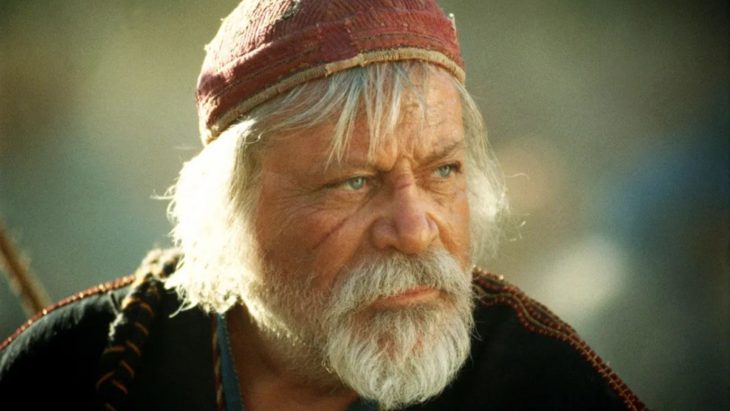 2. Oliver Reed – O Impacto de Proximo (Gladiator)